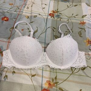 PINK Victoria's Secret White Lace Bra